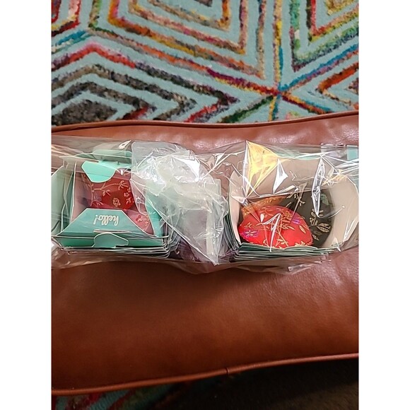Origami Owl Consultant Supplies Swag – 9 Clam Shell Holders And 11 Boxes - Picture 11 of 11